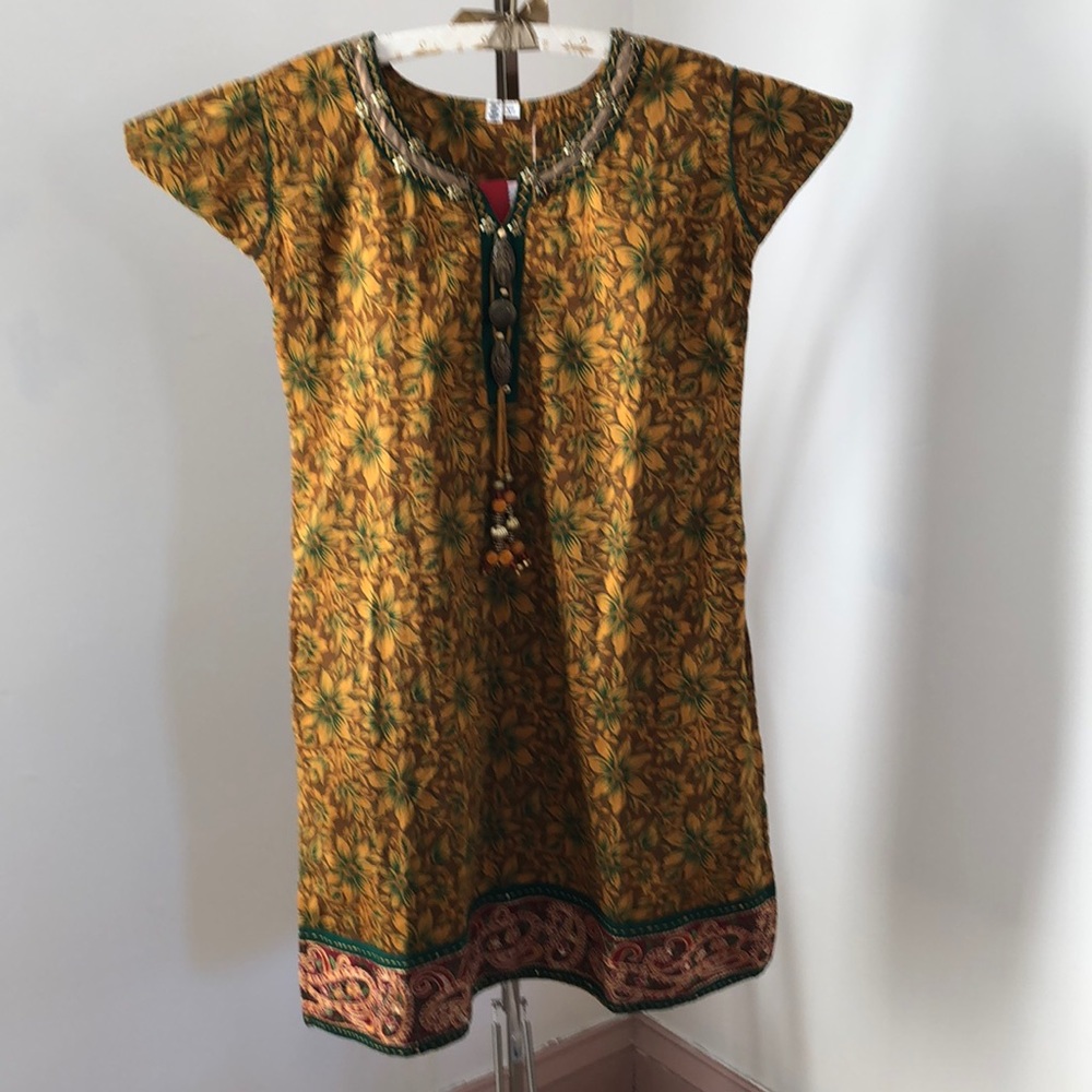 Tunic shirt India Costume Halloween Ethnic beaded Bollywood brown NWT Kurta